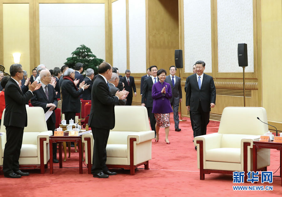 Xi pede que Hong Kong e Macau abracem reforma e abertura da na??o para obter maior desenvolvimento