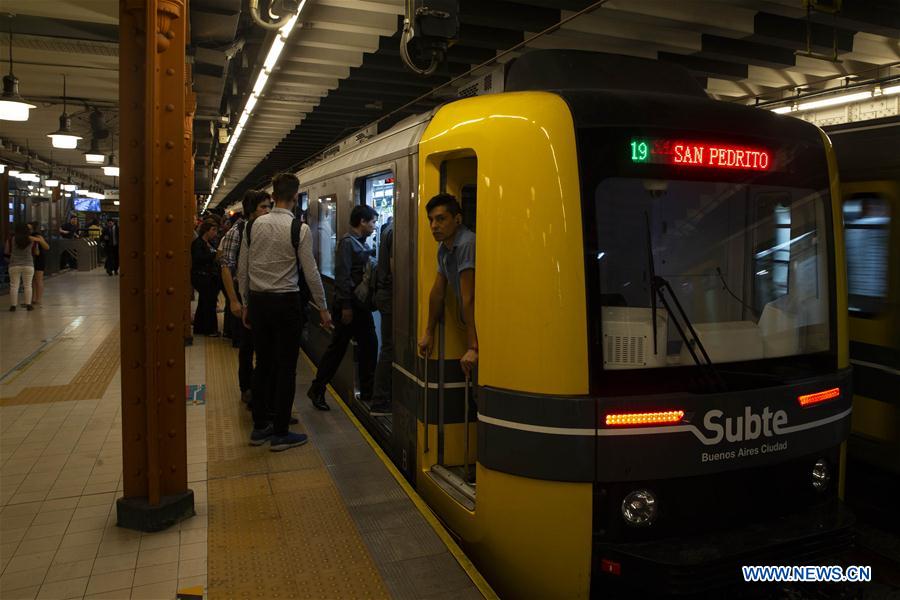 Trens construídos da China refor?am rede de transportes de Buenos Aires
