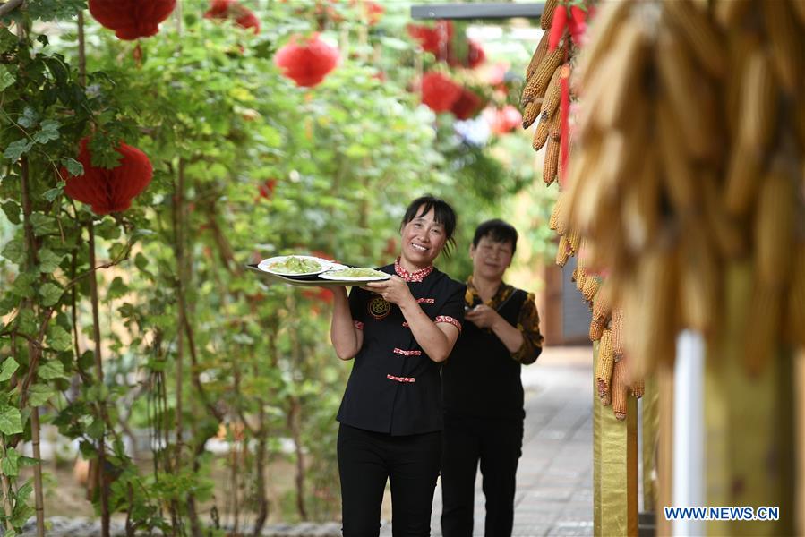 áreas profundamente pobres da China fazem rápido progresso no alívio da pobreza