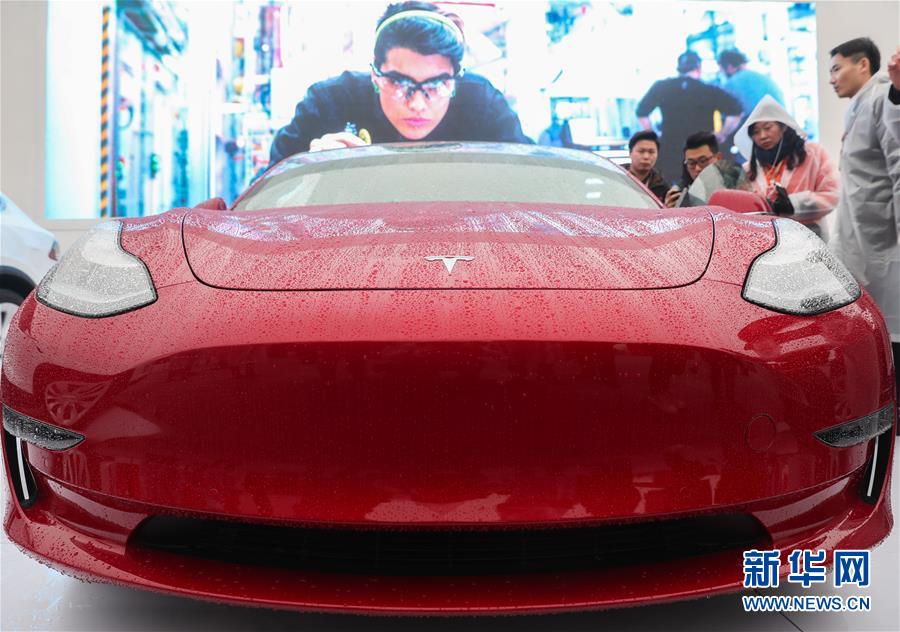 Tesla inicia constru??o de fábrica em Shanghai