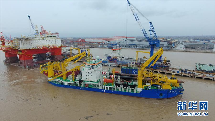 Maior navio de dragagem da ásia retorna após ensaio marítimo