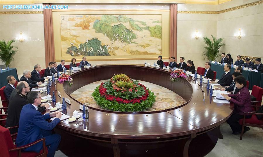 China e Rússia fortalecer?o coopera??o em áreas econ?mica e social