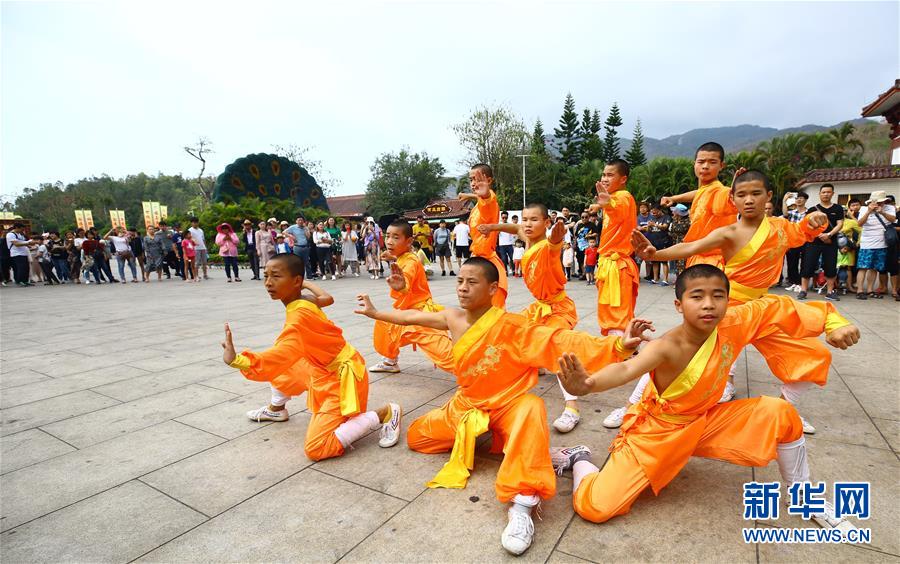 Viagens na Festa da Primavera geram US$ 76,21 bilh?es em receita turística na China