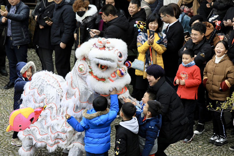 Galeria: Tradi??es do Ano Novo Lunar na vila antiga de Qiantong