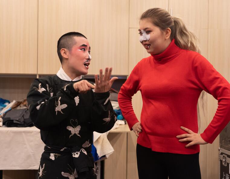 ópera?tradicional?chinesa?inspira?estudantes?estrangeiros
