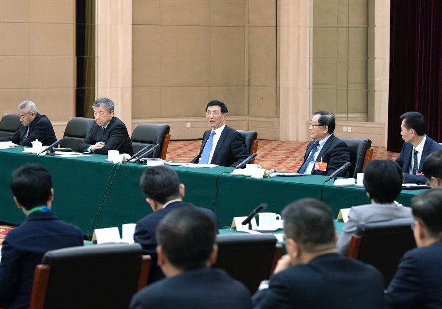 Líderes chineses se reúnem com conselheiros políticos em painéis de discuss?es