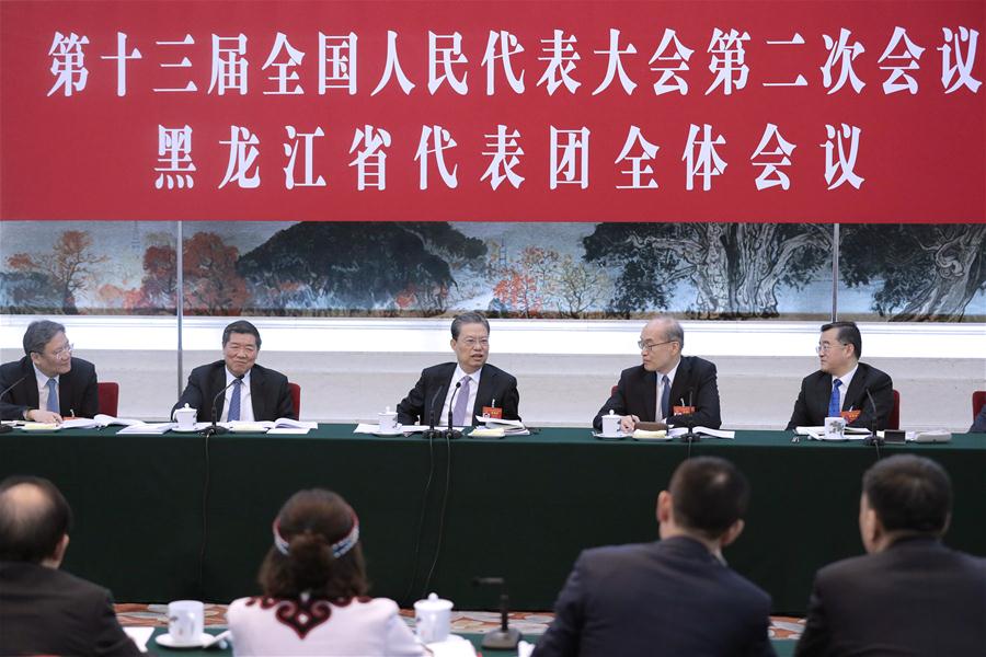 Líderes chineses participam de delibera??es em painel na sess?o legislativa anual