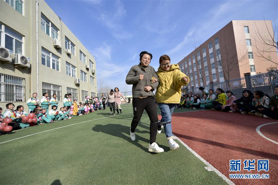 China adere às comemora??es do Dia Internacional da Mulher