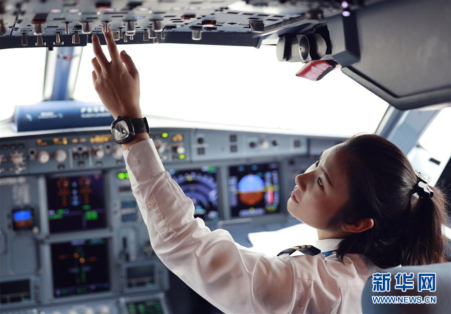 Galeria: Aeromo?as cumprem sonho de se tornar pilotos