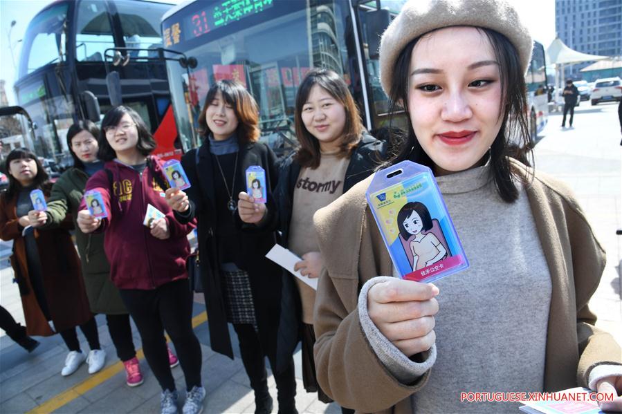 Lan?ados cart?es de ?nibus para passageiras grávidas para marcar o Dia Internacional da Mulher em Shandong