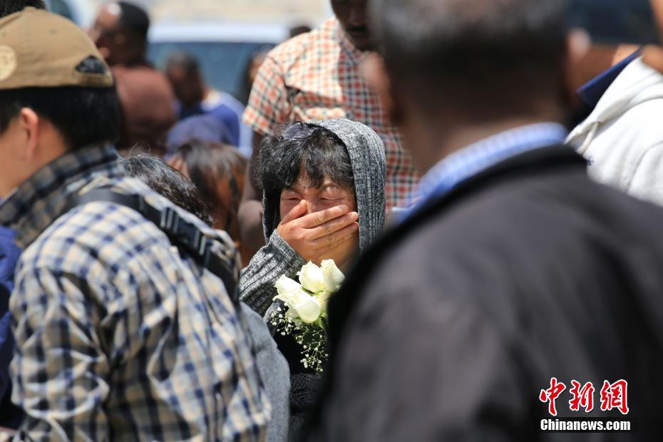 Etiópia: Familiares das vítimas do voo ET302 realizam cerim?nia fúnebre