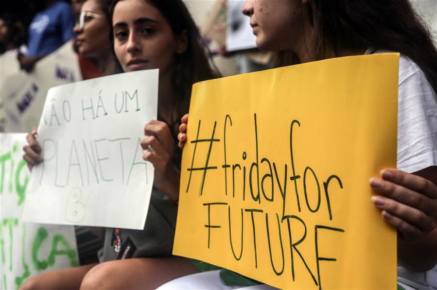 Galeria:Estudantes de S?o Paulo participam de movimento contra a mudan?a climática