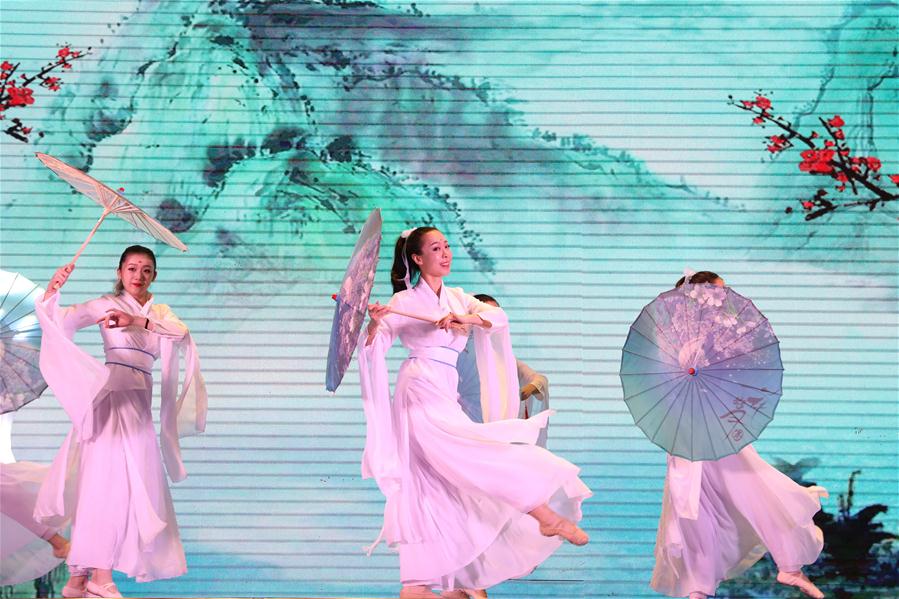Galeria:Atividade de intercambio cultural entre jovens chineses e vietnamitas inicia em Hanói