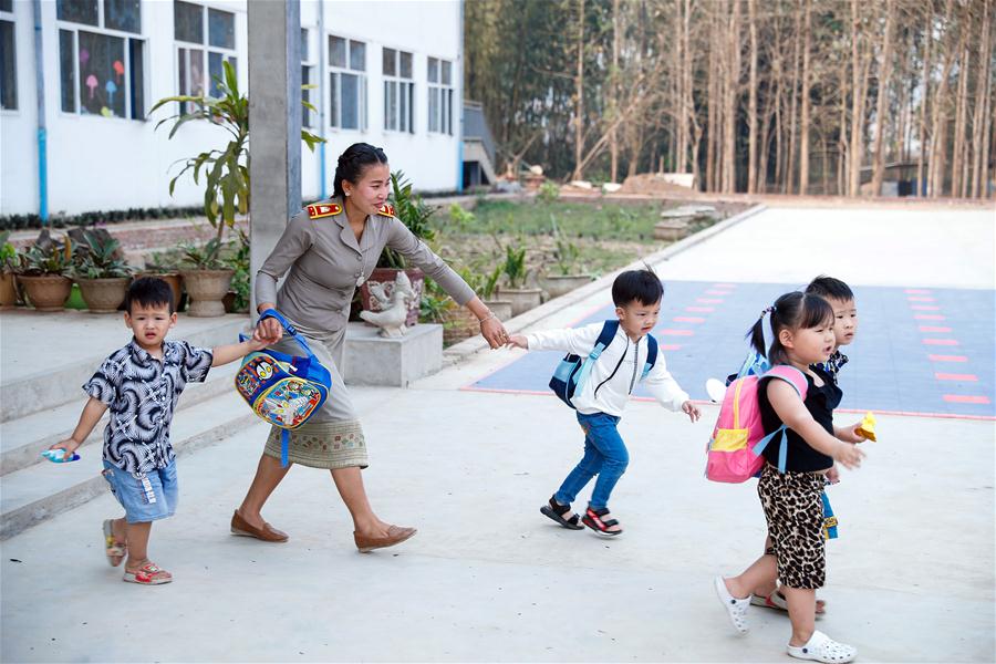 Galeria:Escola chinesa no norte do Laos contribui para intercambios culturais e desenvolvimento local
