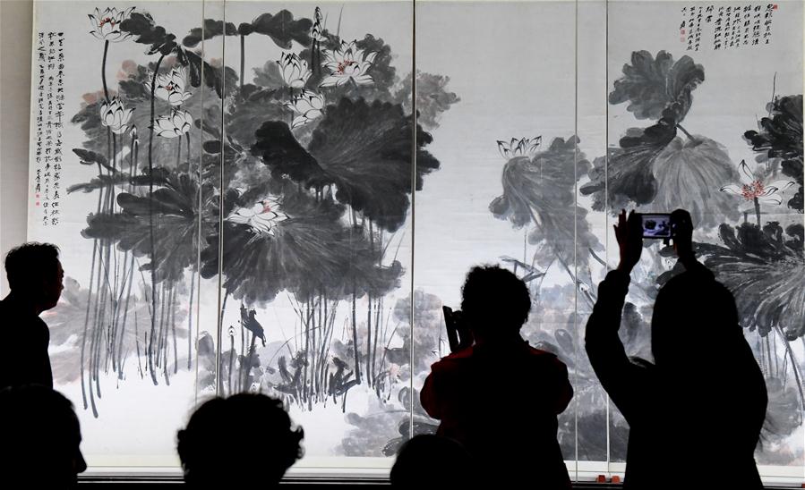 Exposi??o em Taiwan exibe trabalhos do artista Chang Dai-chien