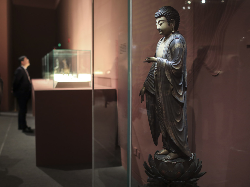 Museu Nacional da China exibe 234 relíquias de 13 países da antiga Rota da Seda