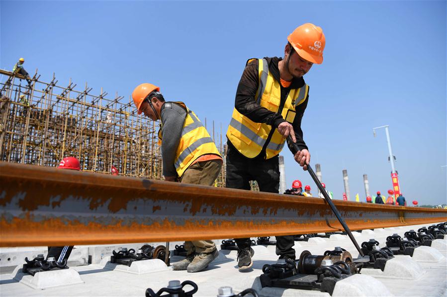 Ferrovia Zhengzhou-Fuyang deve iniciar opera??o no final de 2019