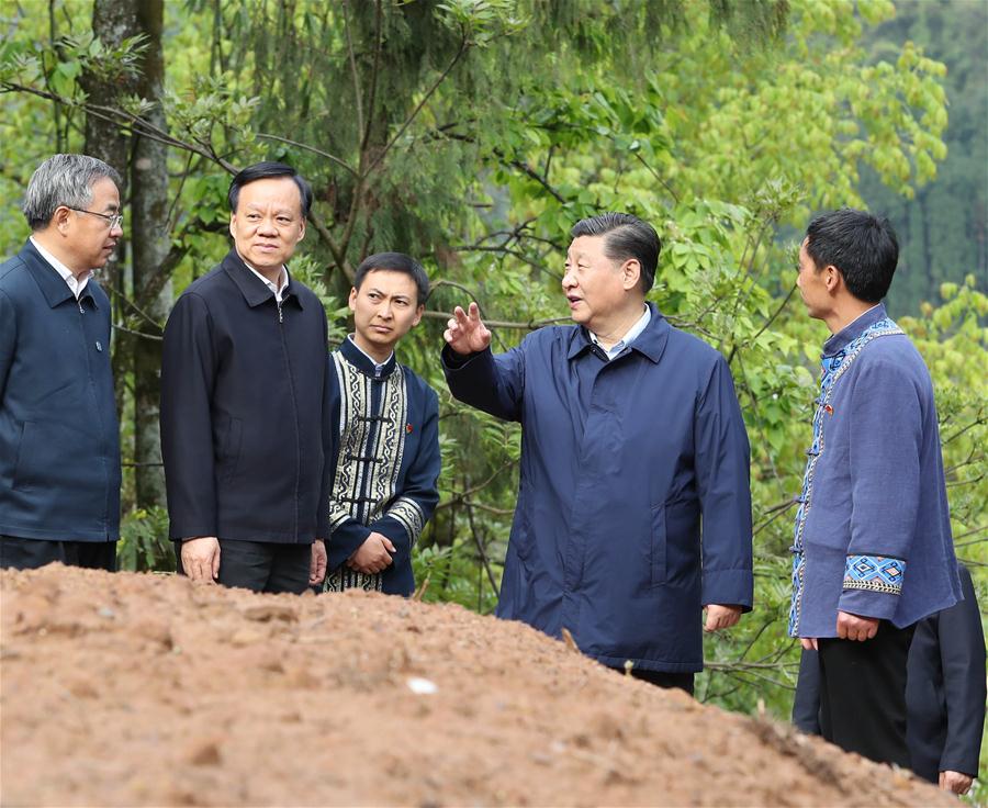 Xi pede maiores esfor?os para vencer batalha contra pobreza dentro do prazo