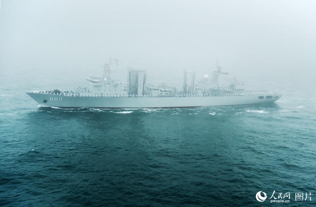 Galeria: Navios no desfile naval do 70o Aniversário da Marinha do ELP