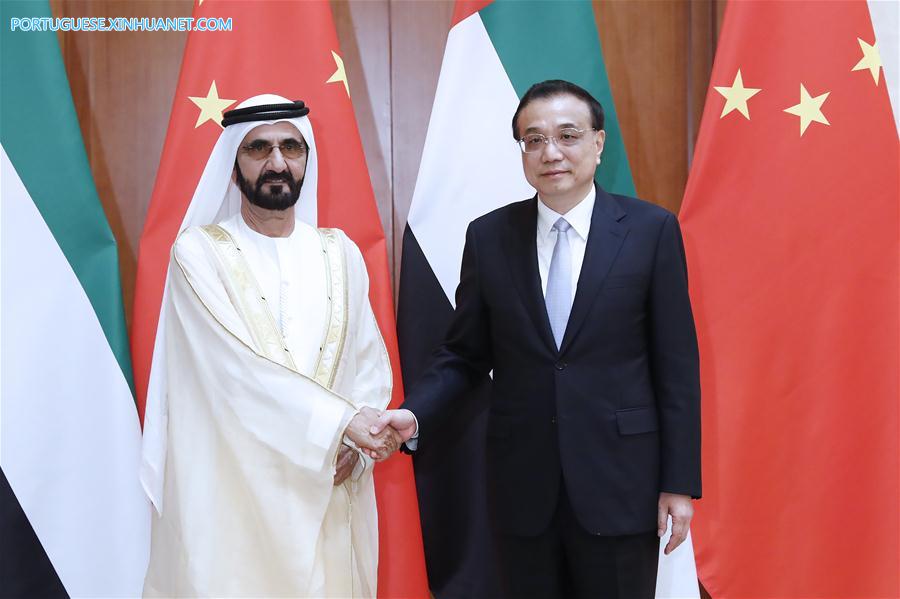 Premiê chinês reúne-se com vice-presidente dos Emirados árabes Unidos