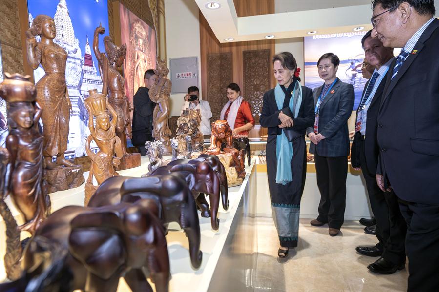 Galeria:Xi e líderes estrangeiros visitam Exposi??o Internacional de Horticultura