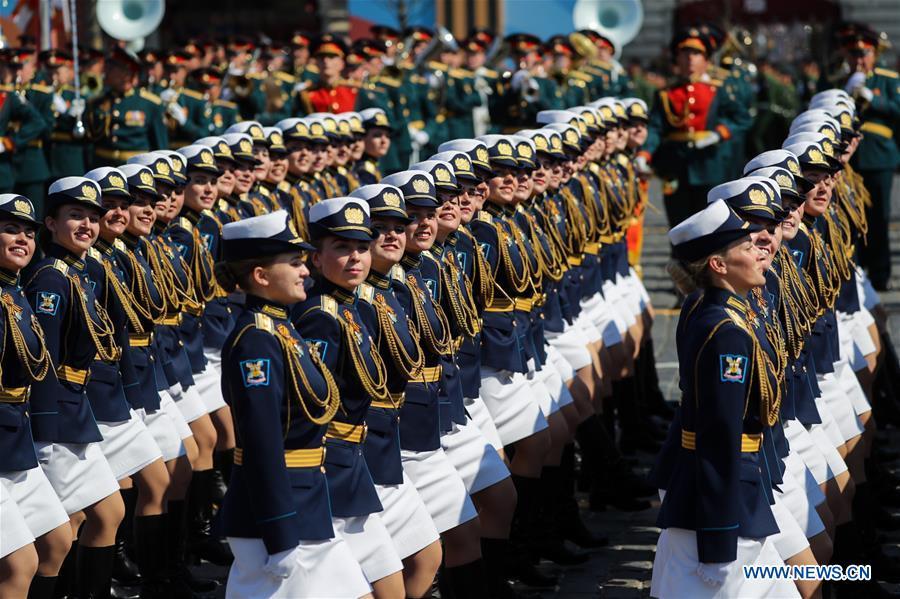 Galeria:A Rússia realiza um ensaio do desfile do Dia da Vitória na Pra?a Vermelha