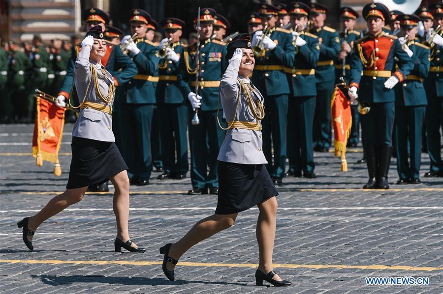 Galeria:A Rússia realiza um ensaio do desfile do Dia da Vitória na Pra?a Vermelha