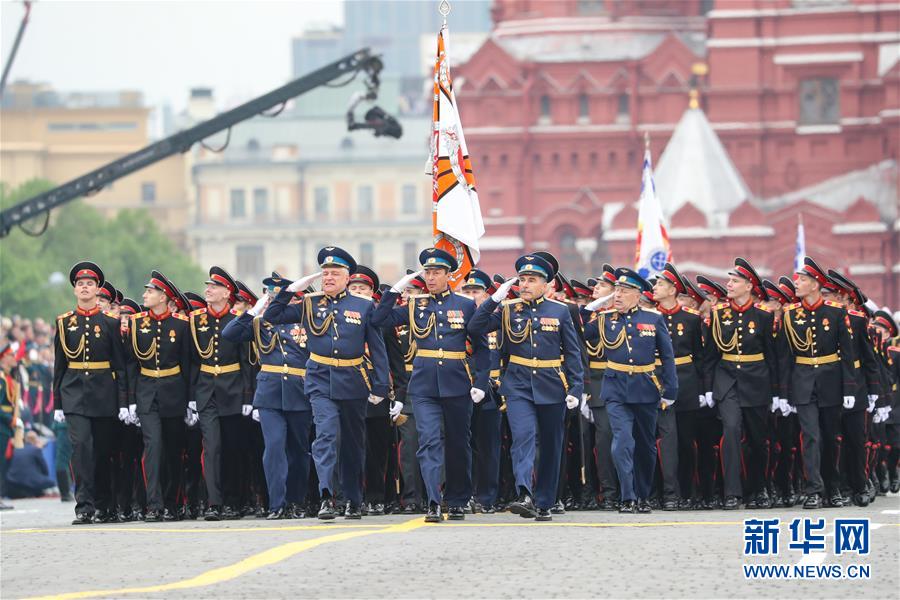 Rússia realiza parada militar do Dia da Vitória