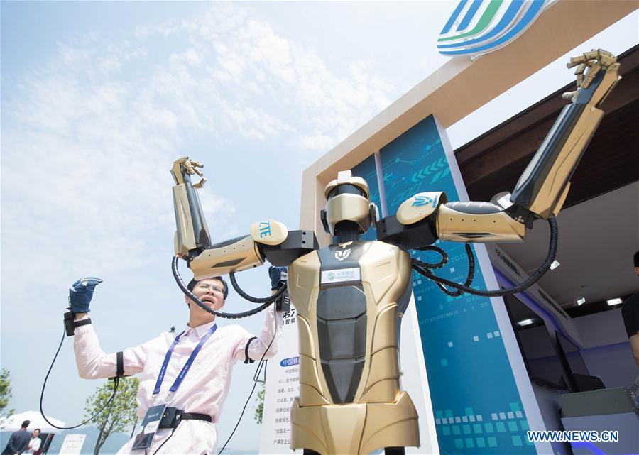 Galeria: Yuyao recebe a 6a Cúpula de Talentos de Robótica e Economia Inteligente