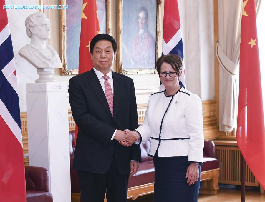 Chefe do Legislativo chinês visita Noruega para promover la?os bilaterais