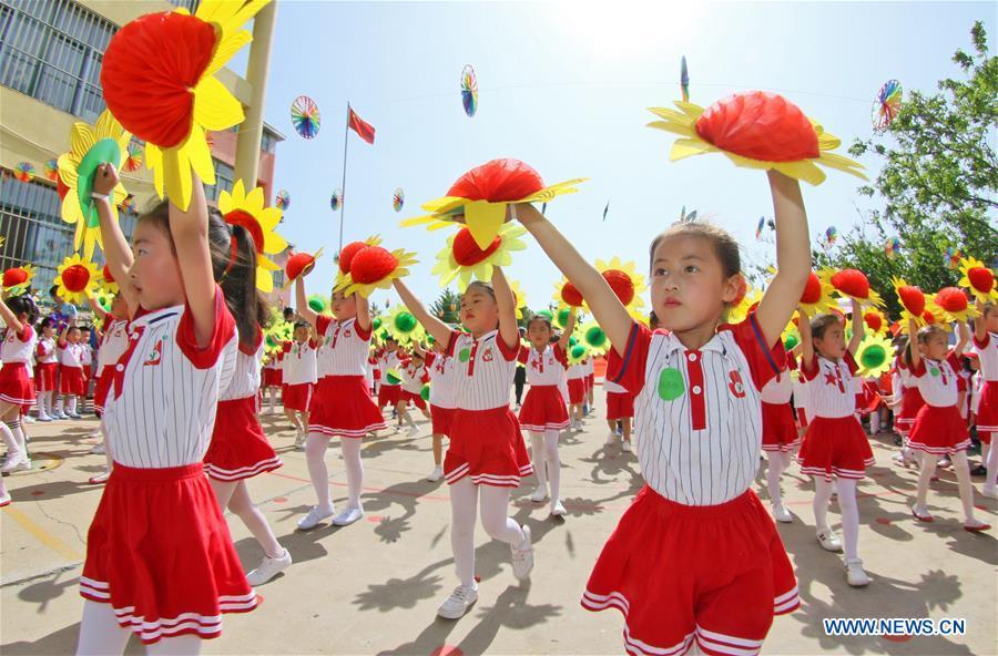 China prepara chegada do Dia Internacional da Crian?a