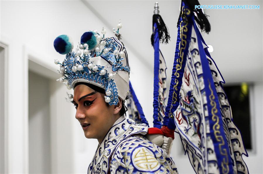Balé nacional da China encanta brasileiros