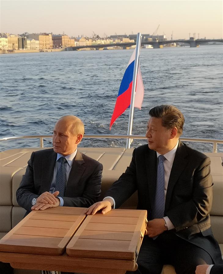 Xi e Putin se reúnem em S?o Petersburgo