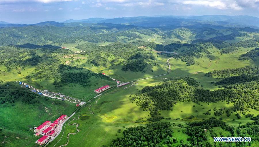 Galeria: Paisagem da pastagem de Guanshan em Shaanxi