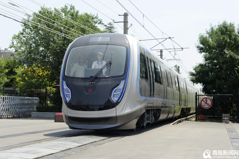 Metr? feito de fibra de carbono completa teste com sucesso em Qingdao