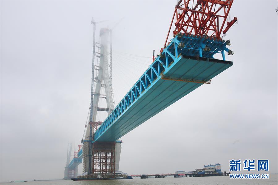 Galeria: Concluída estrutura da torre principal da ponte ferroviária Shanghai-Nantong