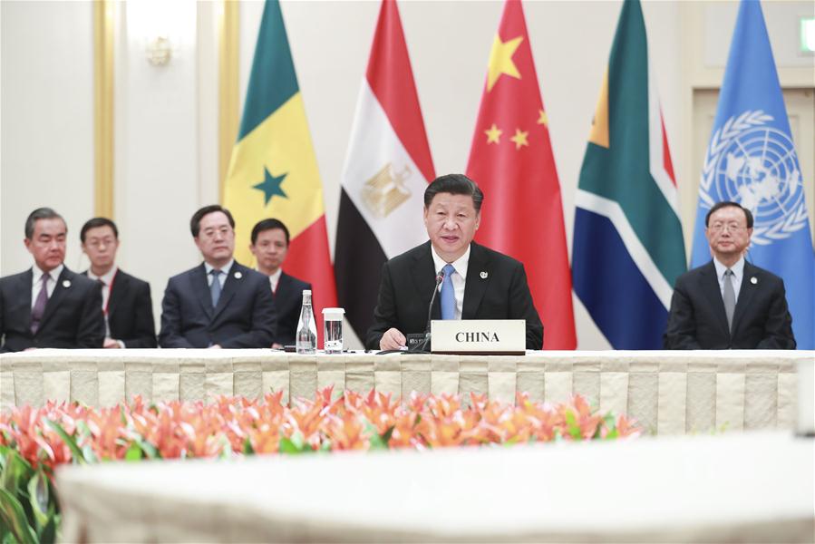Xi apresenta proposta de 3 pontos sobre desenvolvimento de rela??es China-áfrica