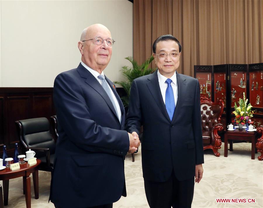 Primeiro-ministro chinês apela à prote??o conjunta do multilateralismo e livre comércio