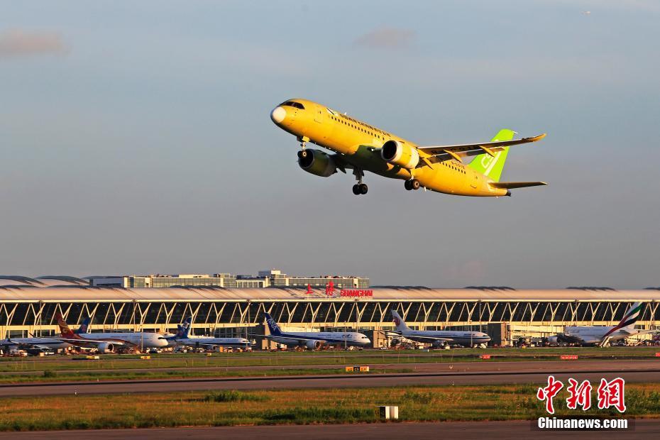 Quarto avi?o C919 completa primeiro teste de voo