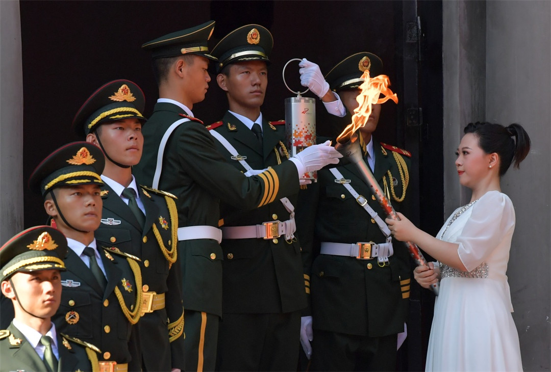Tocha dos 7o Jogos Mundiais Militares parte de Nanchang