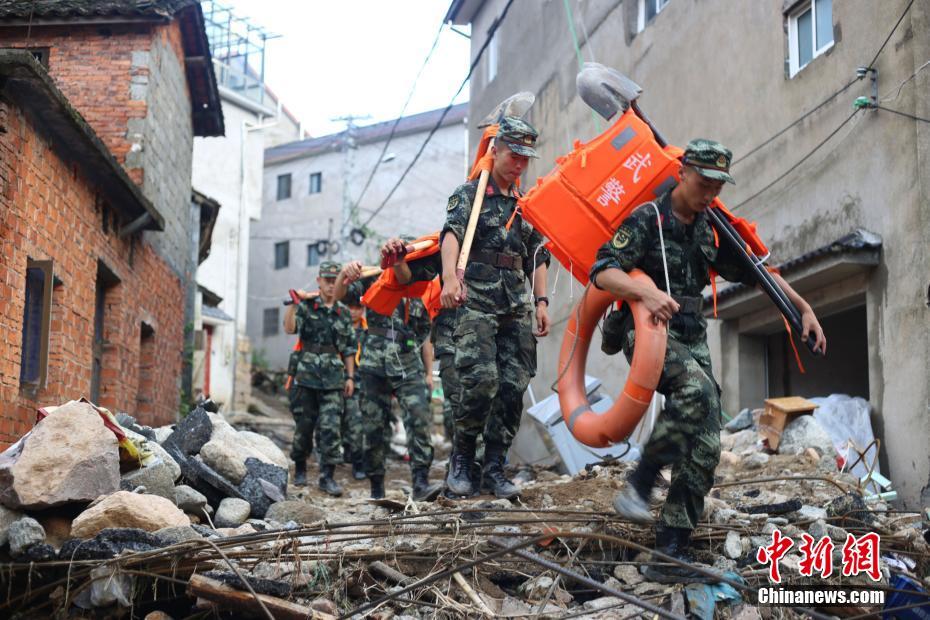 China combate o poderoso tuf?o Lekima