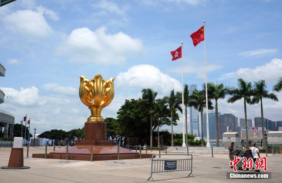 Hong Kong: visitas à Pra?a de Bauhinia Dourada diminuem devido aos eventos sociais