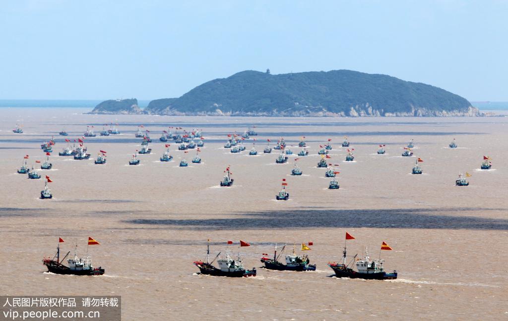 Temporada de pesca come?a no Mar da China Oriental