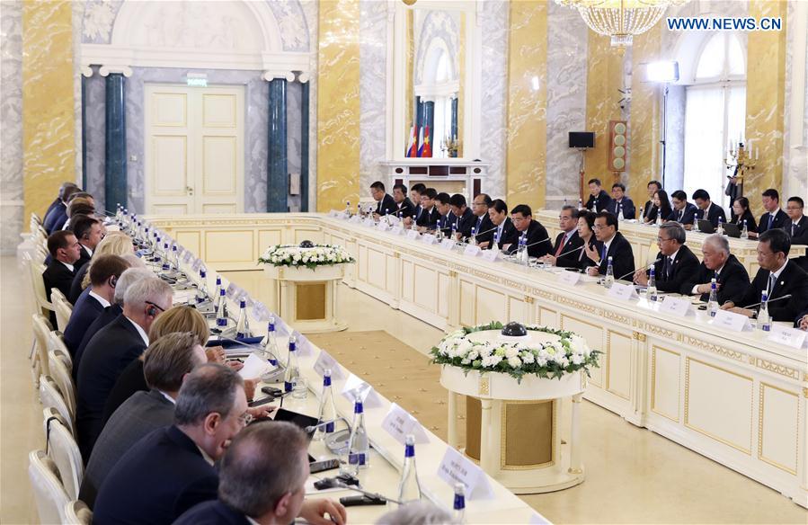 China e Rússia visam intensificar coopera??o para duplicar volume comercial