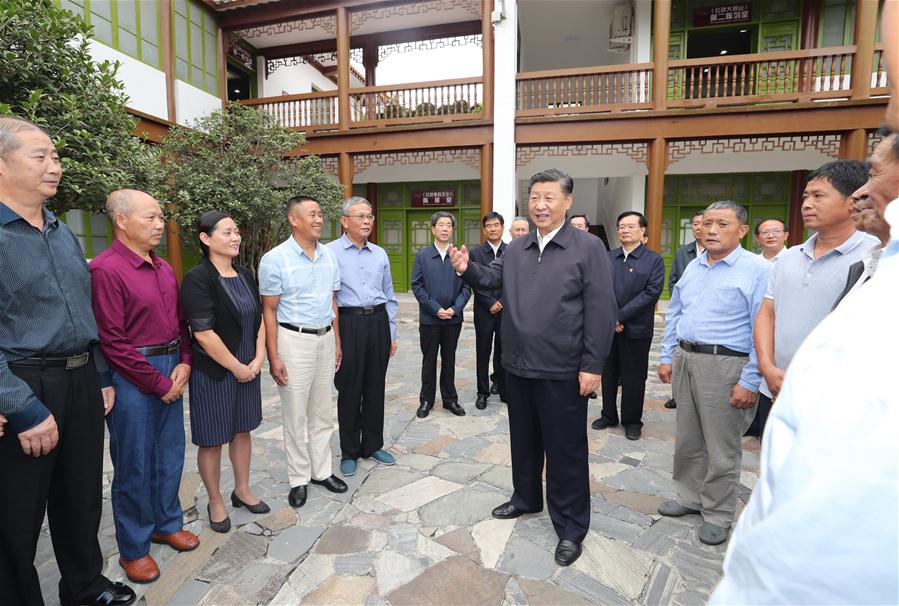 Xi enfatiza confian?a e trabalho árduo durante inspe??o no centro da China