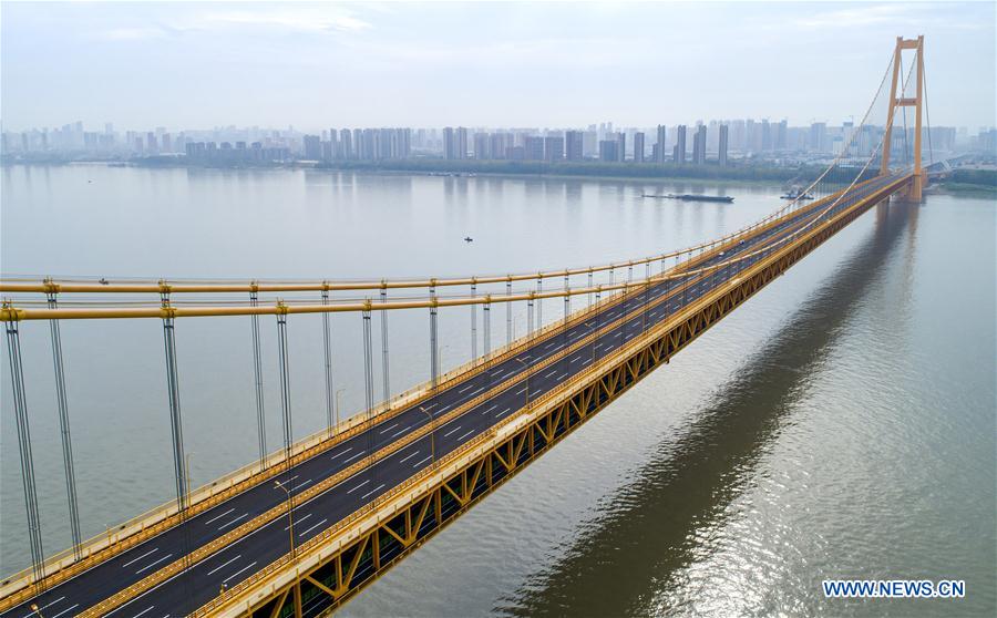 Ponte de suspens?o mais extensa do mundo abre ao tráfego