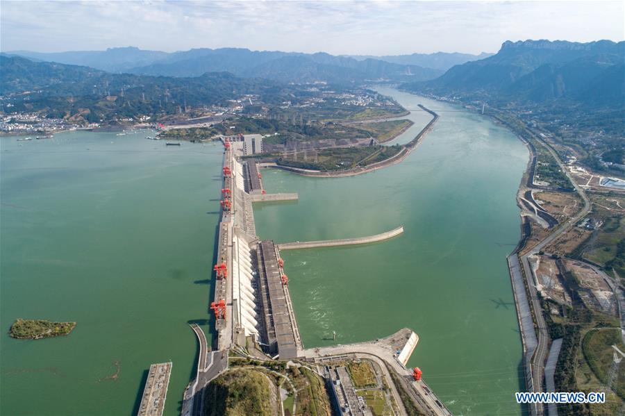 Represamento experimental de 175 metros da Barragem das Três Gargantas é concluída