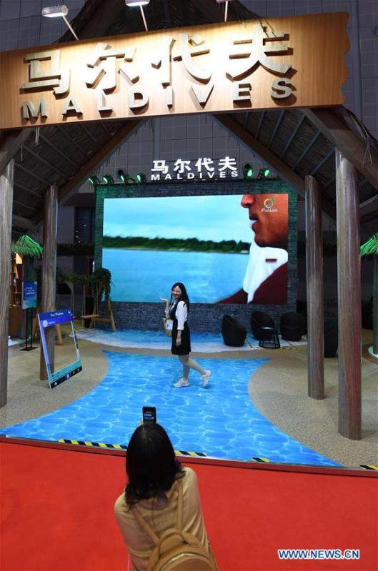 Pavilh?es nacionais em 2a CIIE