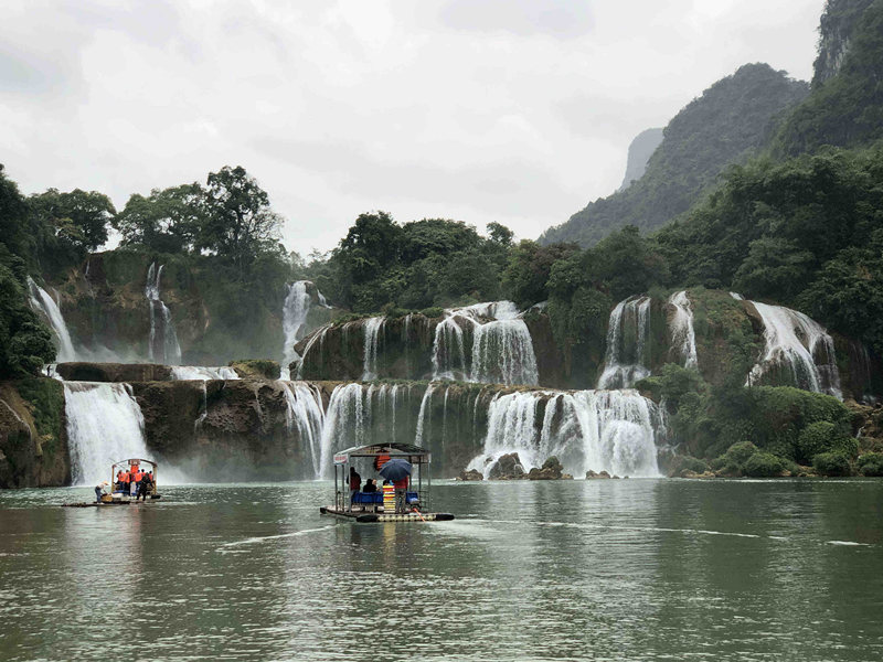 Cachoeira transnacional sino-vietnamita será projeto piloto de coopera??o turística sob iniciativa “Cintur?o e Rota”