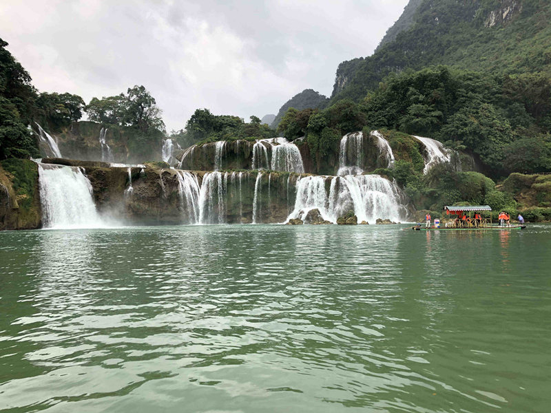 Cachoeira transnacional sino-vietnamita será projeto piloto de coopera??o turística sob iniciativa “Cintur?o e Rota”